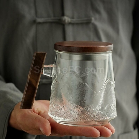 Customization Shanhai Tea Glass Tea Cup With Wooden Handle Corporate Gifts