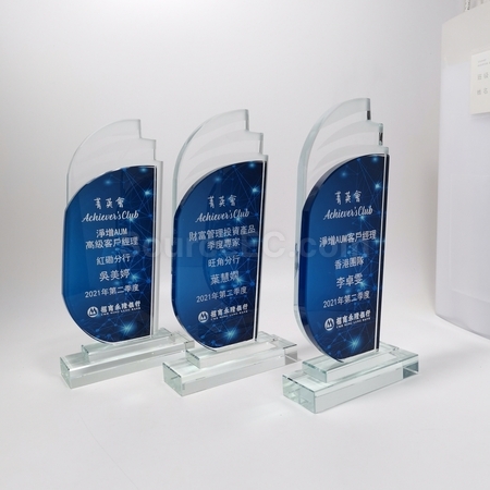 crystal gift, crystal souvenir, crystal trophy, crystal trophy cup, crystal medal, crystal plaques, crystal paper weight, colorful glass trophies, engraved crystal, 3D crystals, corporate gifts, premium gifts, gift supplier, promotional gifts, gift company, souvenirs, stationery, gift wholesale, gift ideas