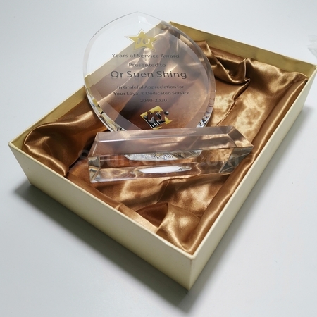 crystal gift, crystal souvenir, crystal trophy, crystal trophy cup, crystal medal, crystal plaques, crystal paper weight, colorful glass trophies, engraved crystal, 3D crystals, corporate gifts, premium gifts, gift supplier, promotional gifts, gift company, souvenirs, stationery, gift wholesale, gift ideas