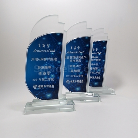 crystal gift, crystal souvenir, crystal trophy, crystal trophy cup, crystal medal, crystal plaques, crystal paper weight, colorful glass trophies, engraved crystal, 3D crystals, corporate gifts, premium gifts, gift supplier, promotional gifts, gift company, souvenirs, stationery, gift wholesale, gift ideas
