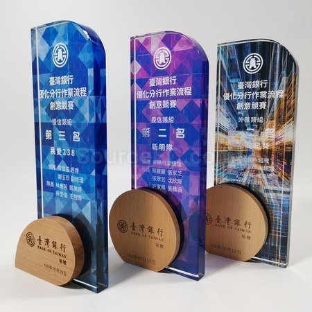 crystal gift, crystal souvenir, crystal trophy, crystal trophy cup, crystal medal, crystal plaques, crystal paper weight, colorful glass trophies, engraved crystal, 3D crystals, corporate gifts, premium gifts, gift supplier, promotional gifts, gift company, souvenirs, stationery, gift wholesale, gift ideas