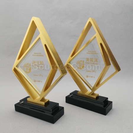 crystal gift, crystal souvenir, crystal trophy, crystal trophy cup, crystal medal, crystal plaques, crystal paper weight, colorful glass trophies, engraved crystal, 3D crystals, corporate gifts, premium gifts, gift supplier, promotional gifts, gift company, souvenirs, stationery, gift wholesale, gift ideas