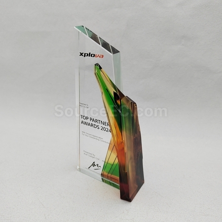 crystal gift, crystal souvenir, crystal trophy, crystal trophy cup, crystal medal, crystal plaques, crystal paper weight, colorful glass trophies, engraved crystal, 3D crystals, corporate gifts, premium gifts, gift supplier, promotional gifts, gift company, souvenirs, stationery, gift wholesale, gift ideas
