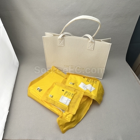 printed tablethrows, towels, printed aprons, bandannas, fleece blankets, fleece scarves, beach towels, embroidered golf towels, printed tote bags, corporate gifts, premium gifts, gift supplier, promotional gifts, gift company, souvenirs, gift wholesale, gift ideas
