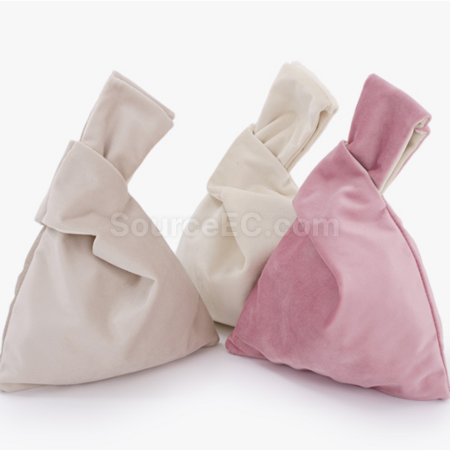 Customization Flannel storage handbag with wrist strap Corporate Gifts