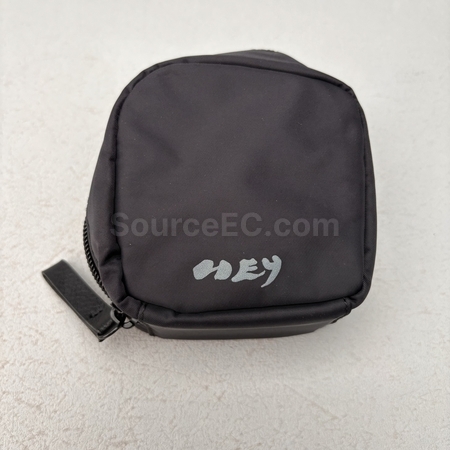 logo bag, gift bag, custom paper bag, drawstring bag, drawstring pouch, hand bag, travel bag, briefcase, folio, laptop bag, backpack, shoulder bag, storage bag, zipper bag, cosmetic bag, shopping bag, thermal bag, food bag, sports bag, fanny pack, waist pack, non-woven bag, recyclable bag, tote bag, canvas bag, shopping trolley, camera case bag, corporate gifts, premium gifts, gift supplier, promotional gifts, gift company, souvenirs, stationery, gift wholesale, gift ideas