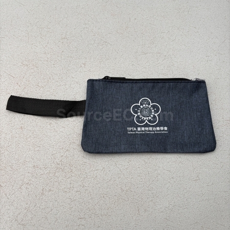 logo bag, gift bag, custom paper bag, drawstring bag, drawstring pouch, hand bag, travel bag, briefcase, folio, laptop bag, backpack, shoulder bag, storage bag, zipper bag, cosmetic bag, shopping bag, thermal bag, food bag, sports bag, fanny pack, waist pack, non-woven bag, recyclable bag, tote bag, canvas bag, shopping trolley, camera case bag, corporate gifts, premium gifts, gift supplier, promotional gifts, gift company, souvenirs, stationery, gift wholesale, gift ideas