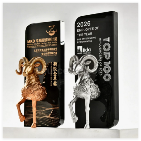Customization Creative Leader Shaped Resin Trophy Corporate Gifts